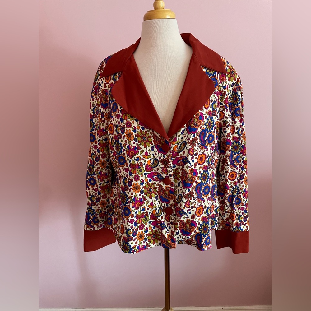 Insanely Cool 70s Vibe Floral Multicolor Suit - Picture 3 of 15